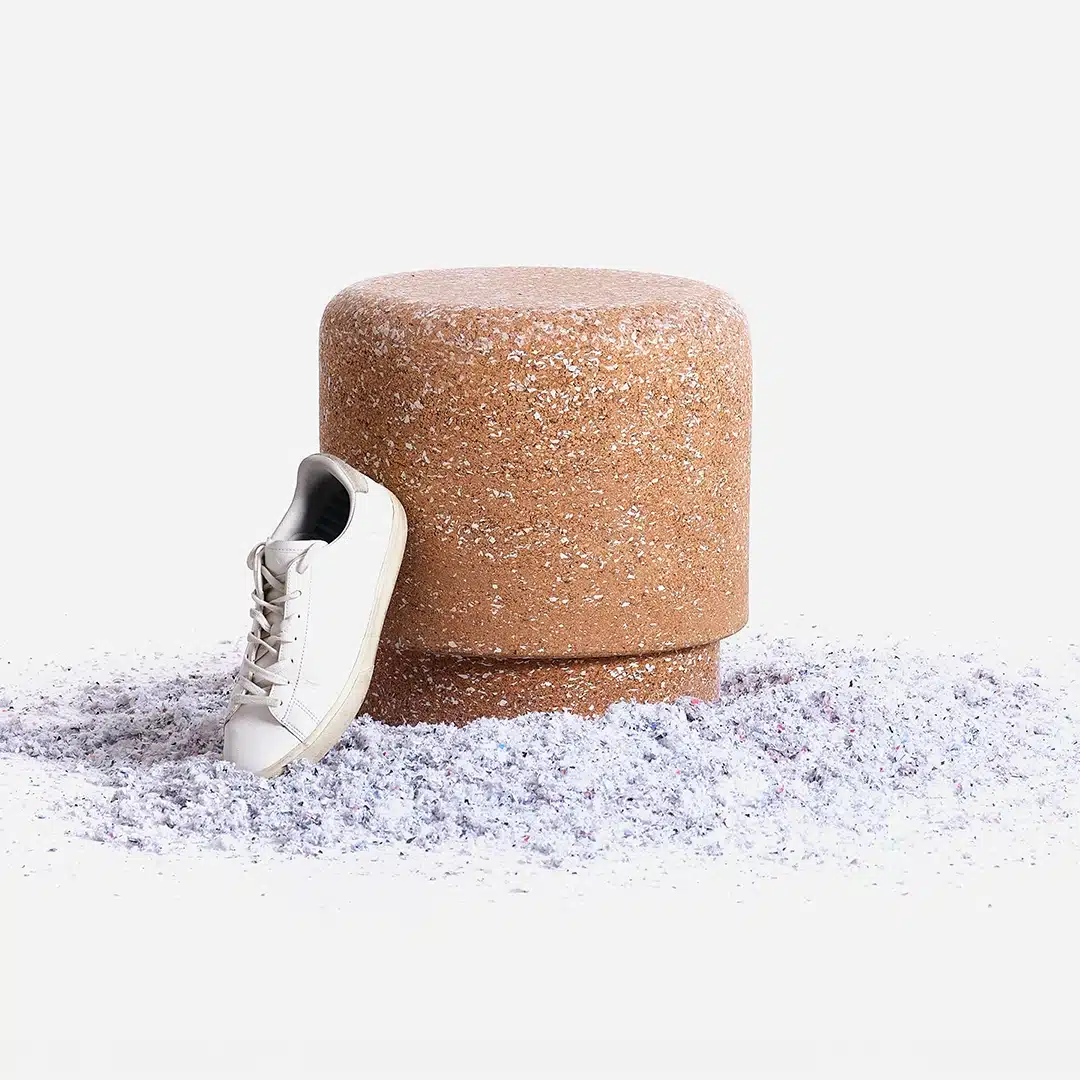 mario pouf snearkers white.webp